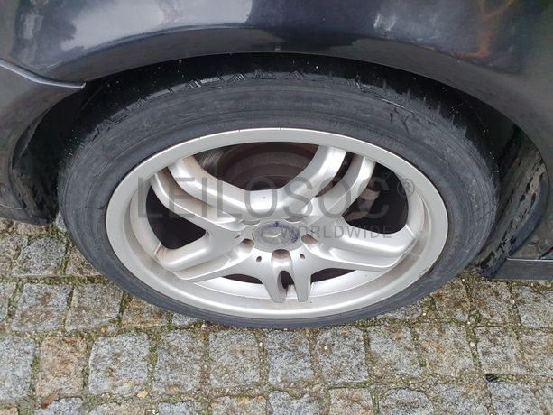 Mercedes-Benz E220 CDI · Ano 2002