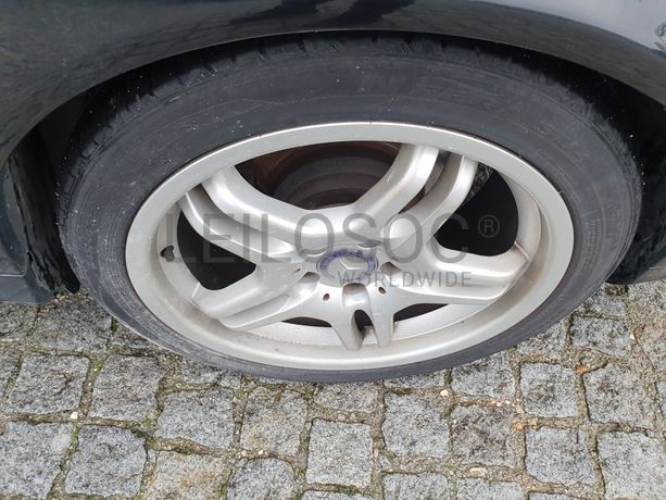 Mercedes-Benz E220 CDI · Ano 2002