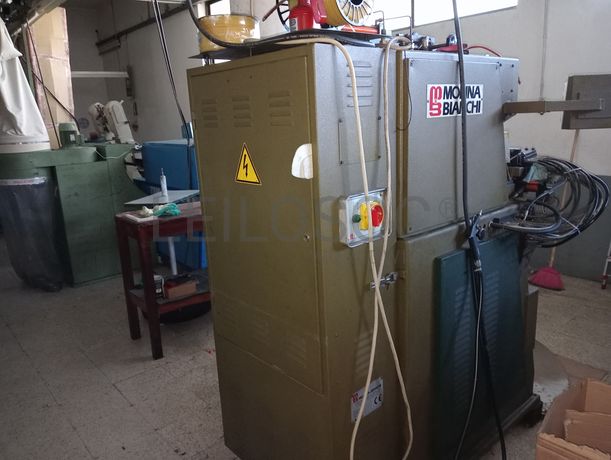 Máquina de calcanheiras