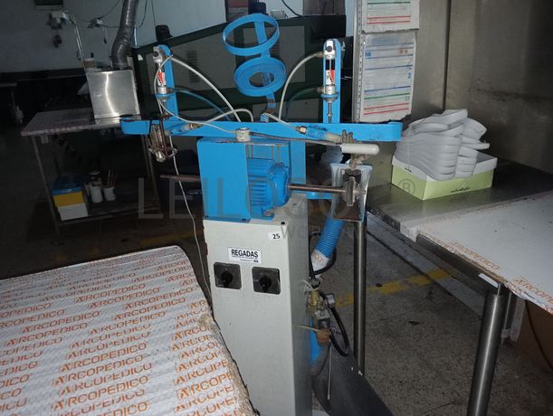 Cabine de extração de cheiros · Máquina de limpar cola