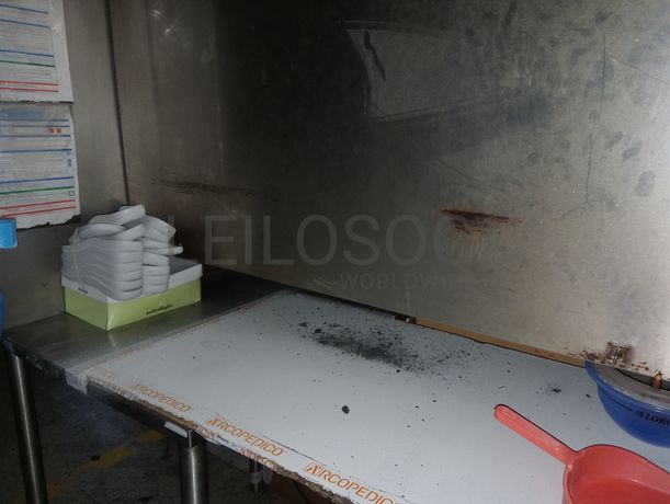 Cabine de extração de cheiros · Máquina de limpar cola