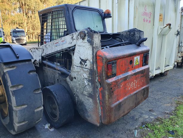 Mini Pá Carregadora