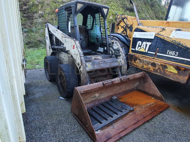 Mini Pá Carregadora