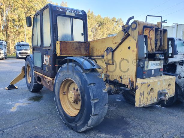 Trator com Braço Telescópico