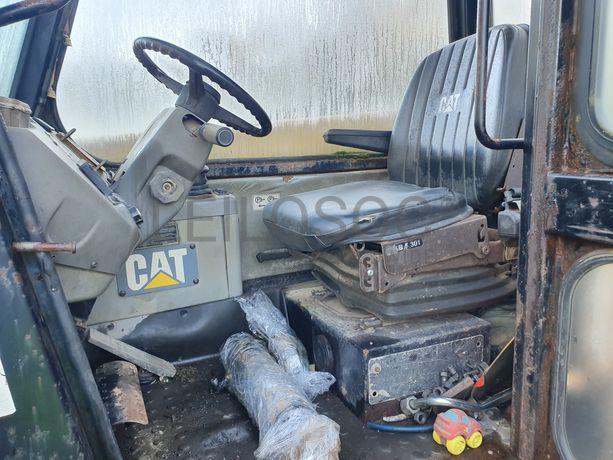 Trator com Braço Telescópico