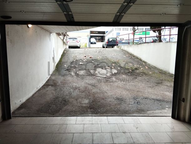 Garagem Fechada · Setúbal