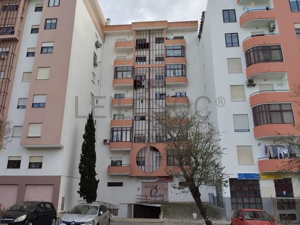 Garagem Fechada · Setúbal