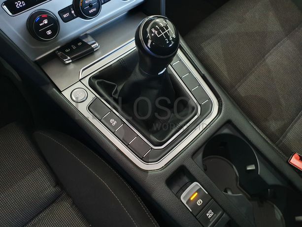 Volkswagen Passat · Ano 2015