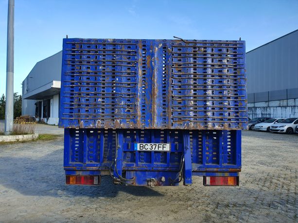 Porta Máquinas DAF 75CF-310 6x2 · Ano 2004