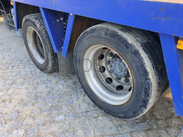 Porta Máquinas DAF 75CF-310 6x2 · Ano 2004