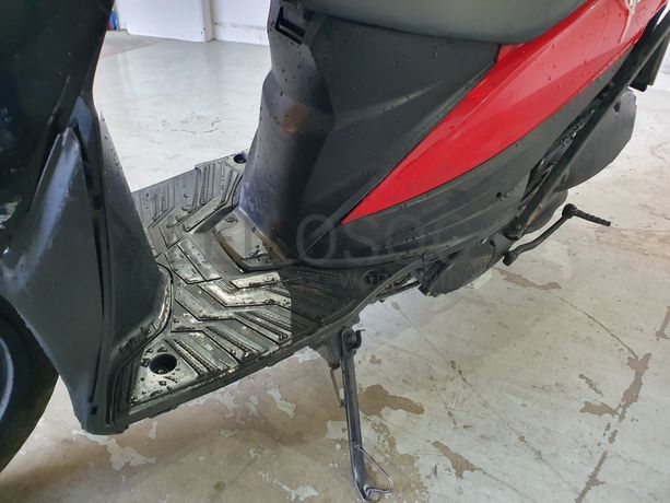 Motociclo Suzuki UK 110 Address · Ano 2015