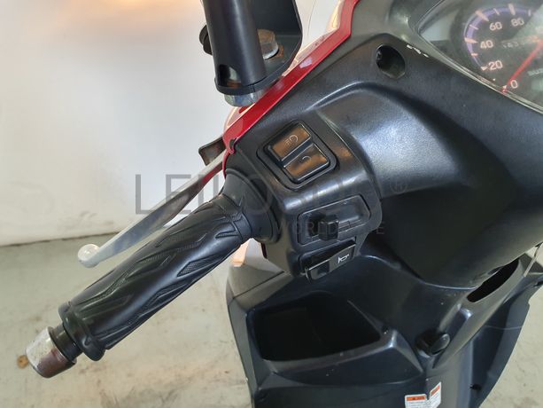 Motociclo Suzuki UK 110 Address · Ano 2015