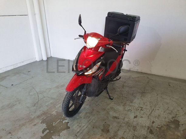 Motociclo Suzuki UK 110 Address · Ano 2015