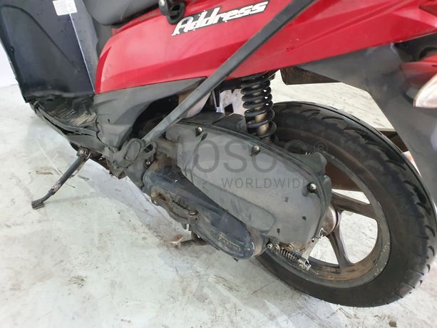 Motociclo Suzuki UK 110 Address · Ano 2015