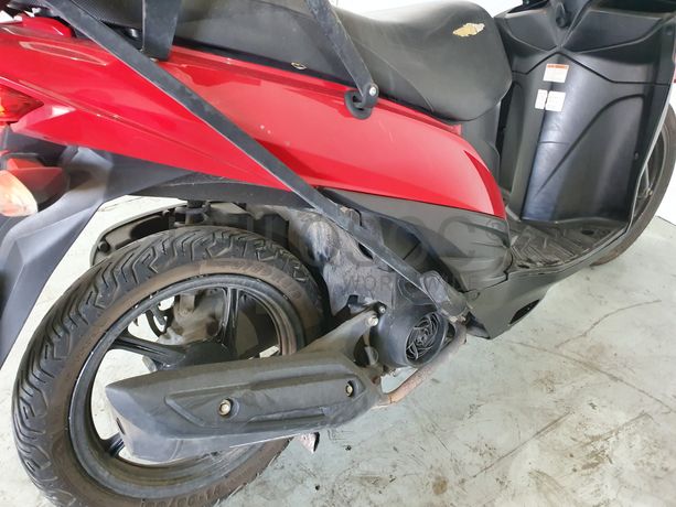 Motociclo Suzuki UK 110 Address · Ano 2015