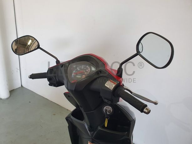 Motociclo Suzuki UK 110 Address · Ano 2015