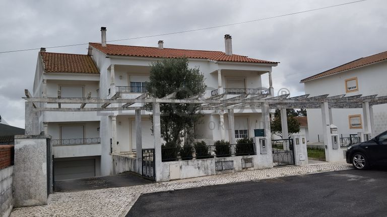 LIQUIDAÇÃO DE FUNDO | APARTAMENTO T4