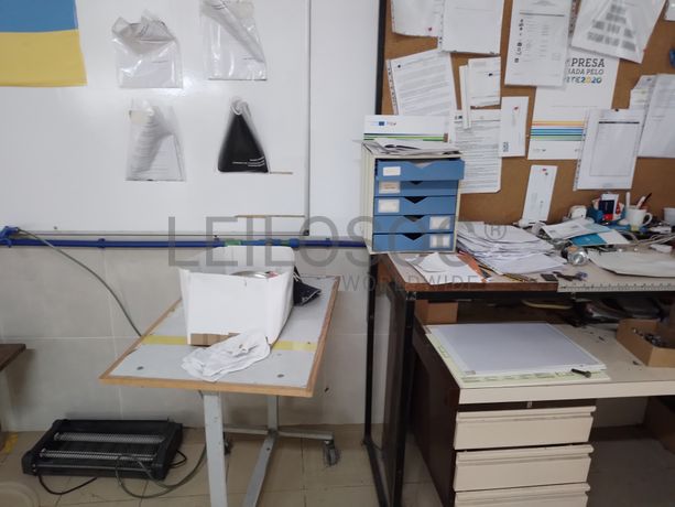 Estanteria · Equipamento Escritório · Diversos