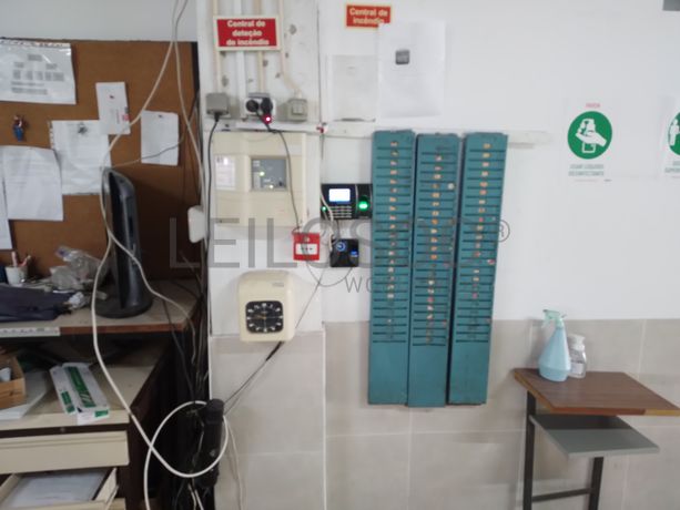 Estanteria · Equipamento Escritório · Diversos