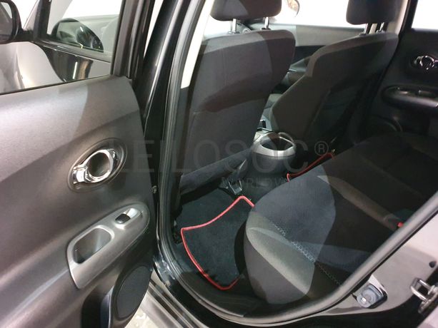 Nissan Juke 1.6 T 4x4 M-CVT · Ano 2011