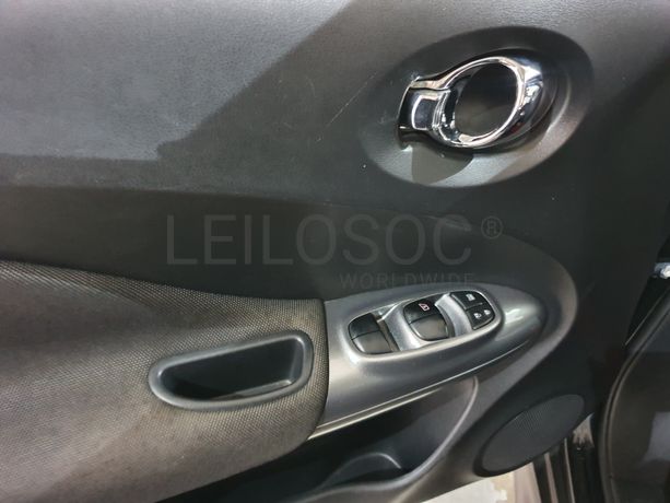 Nissan Juke 1.6 T 4x4 M-CVT · Ano 2011