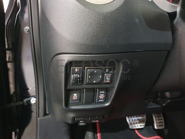 Nissan Juke 1.6 T 4x4 M-CVT · Ano 2011