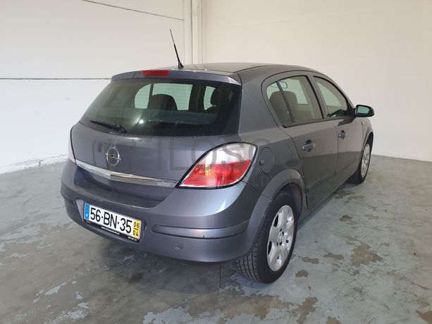 Opel Astra · Ano 2006