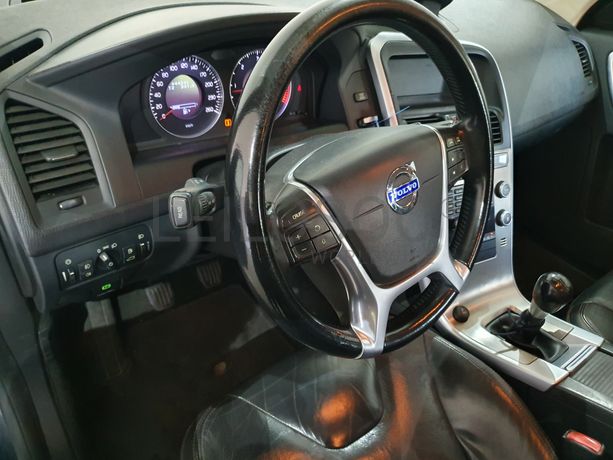 Volvo XC60 · Ano 2010