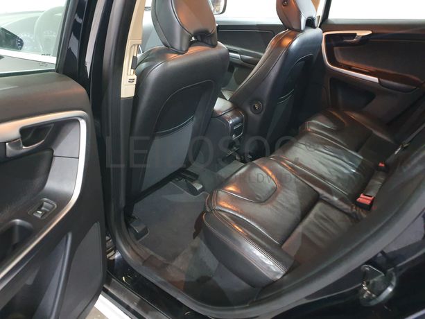 Volvo XC60 · Ano 2010