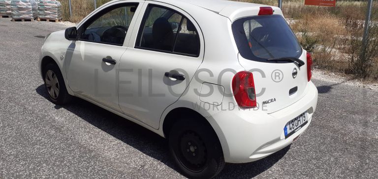 Nissan Micra · Ano 2015