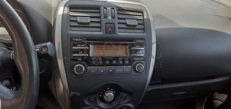 Nissan Micra · Ano 2015