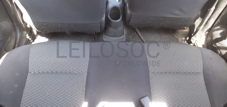 Nissan Micra · Ano 2015