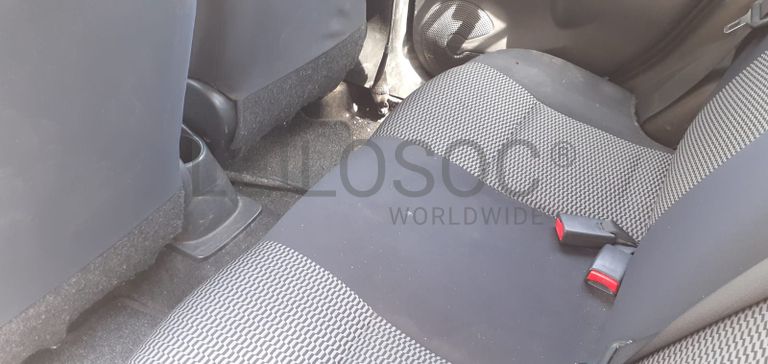 Nissan Micra · Ano 2015