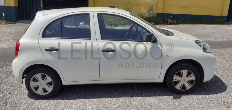 Nissan Micra · Ano 2015