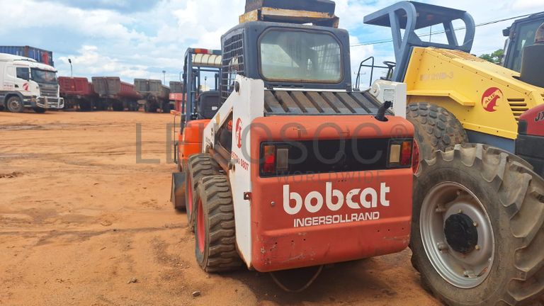 Mini Pá Carregadeira