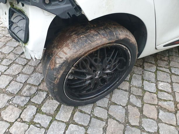 Renault Clio · Ano 2015