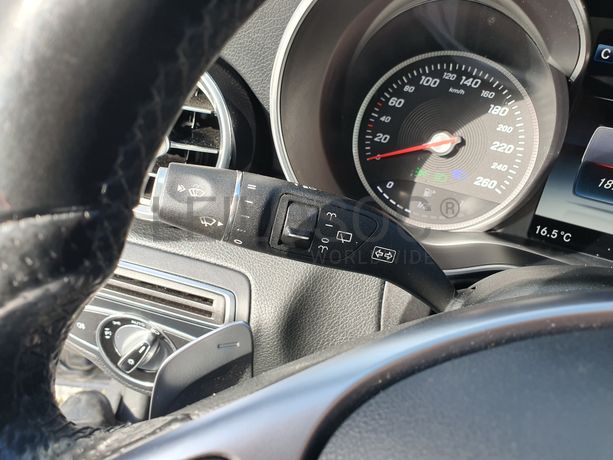 Mercedes-Benz C220 · Ano 2016