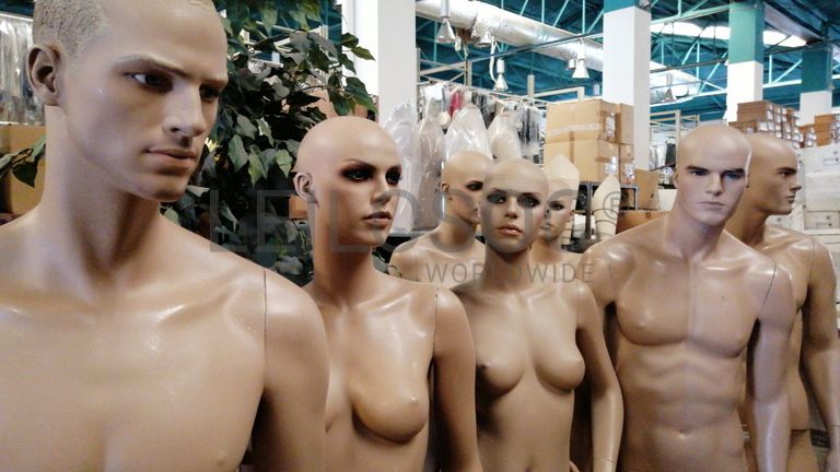 Manequins homem e senhora