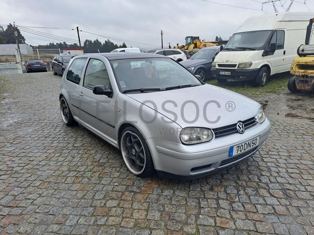 Volkswagen Golf 1.9 TDI · Ano 2003