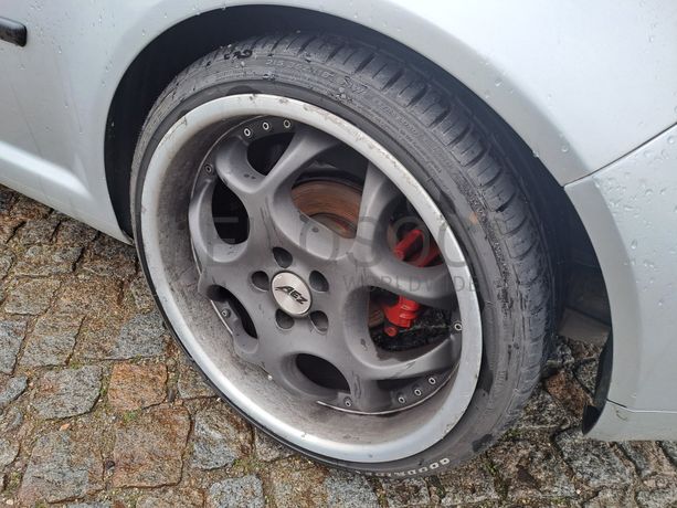 Volkswagen Golf 1.9 TDI · Ano 2003