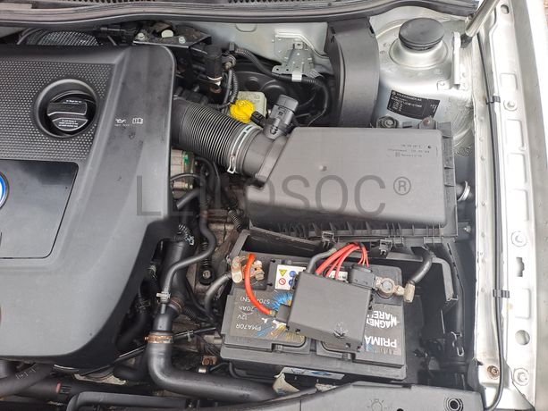 Volkswagen Golf 1.9 TDI · Ano 2003