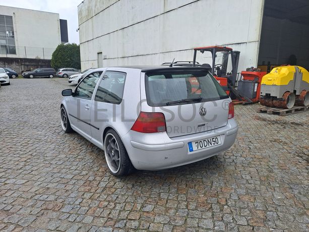 Volkswagen Golf 1.9 TDI · Ano 2003