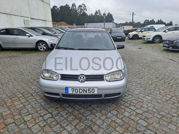 Volkswagen Golf 1.9 TDI · Ano 2003