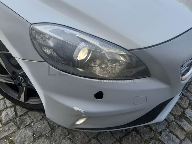 Volvo V40 D2 · Ano 2015