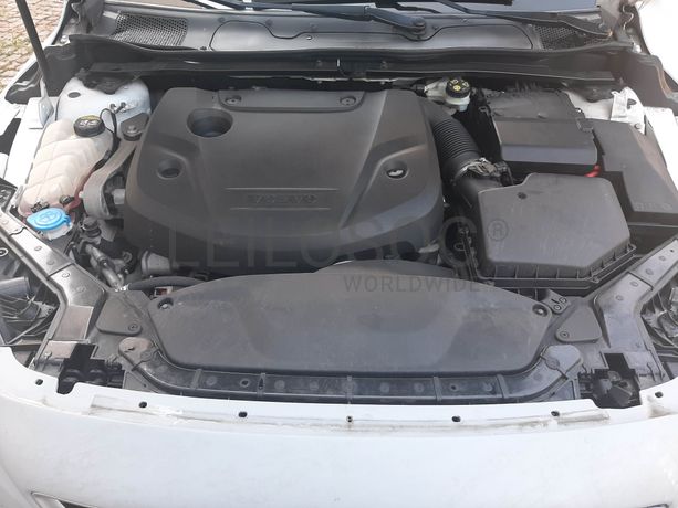 Volvo V40 D2 · Ano 2015