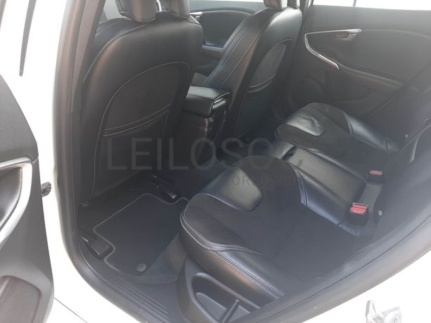 Volvo V40 D2 · Ano 2015
