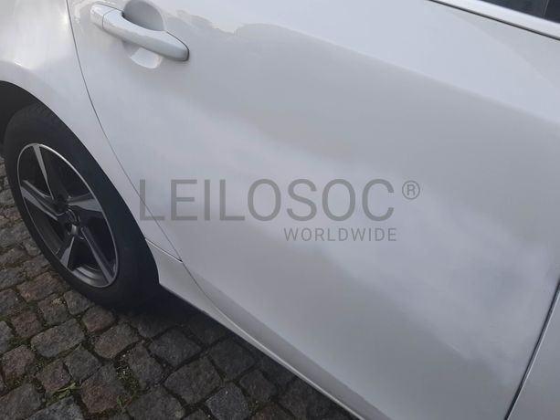 Volvo V40 D2 · Ano 2015