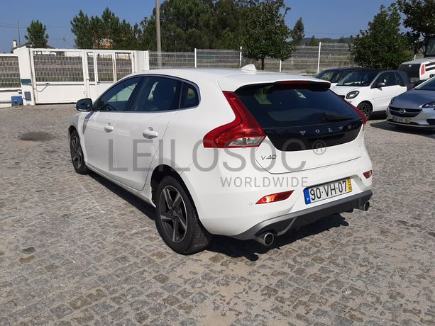 Volvo V40 D2 · Ano 2015