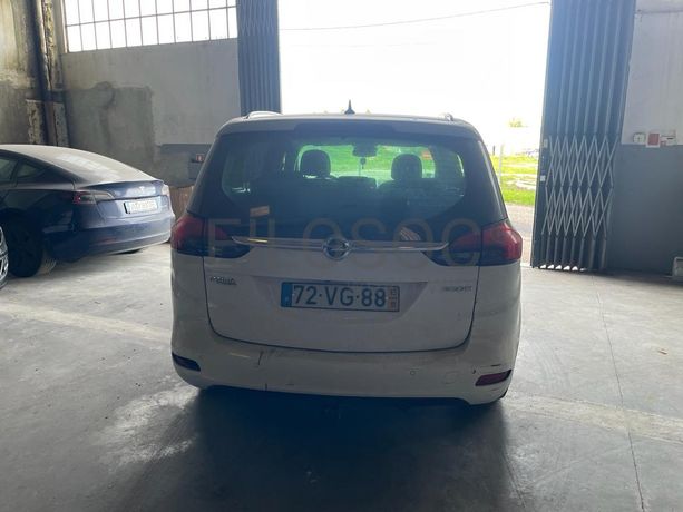 Opel Zafira C Tourer · Ano 2015