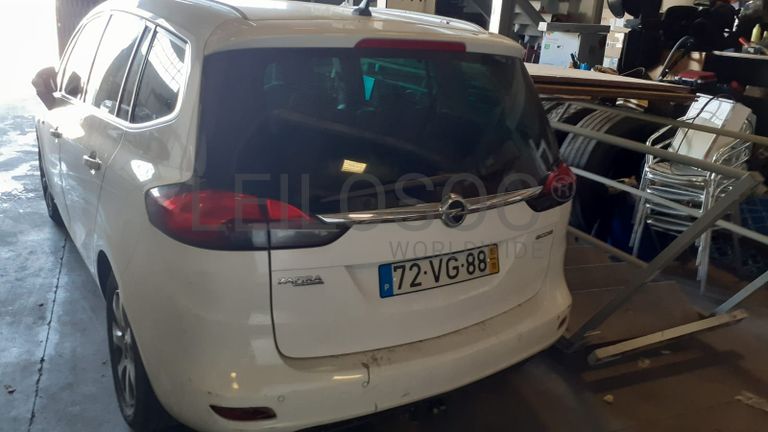 Opel Zafira C Tourer · Ano 2015